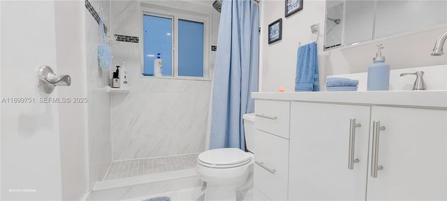 1080 Del Lago Circle 201, Sunrise, FL 33313