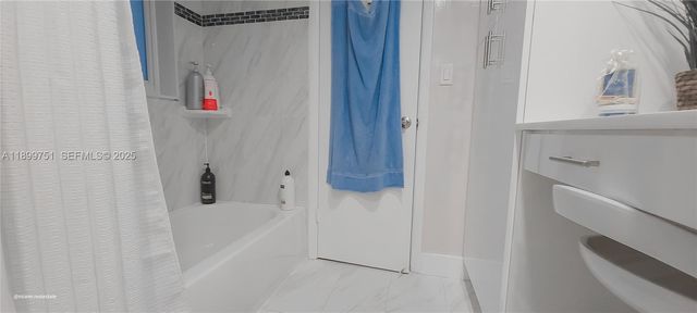 1080 Del Lago Circle 201, Sunrise, FL 33313