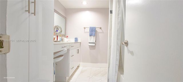 1080 Del Lago Circle 201, Sunrise, FL 33313