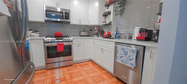1080 Del Lago Circle 201, Sunrise, FL 33313