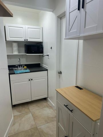 1115 SW 136th Place 2, Miami, FL 33184
