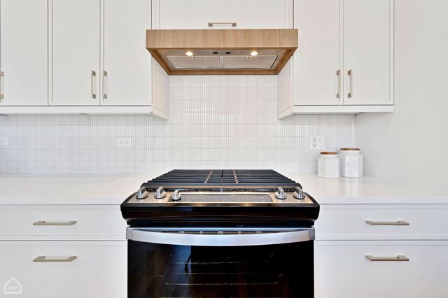 2127 W Madison Street 409, Chicago, IL 60612