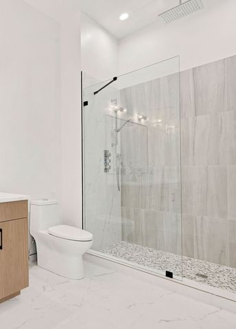 2127 W Madison Street 409, Chicago, IL 60612