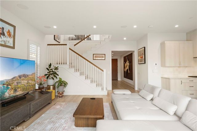 317 Brimwood, Irvine, CA 92618