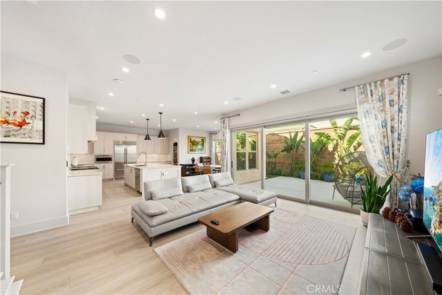 317 Brimwood, Irvine, CA 92618