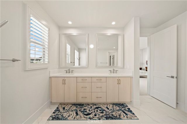 317 Brimwood, Irvine, CA 92618