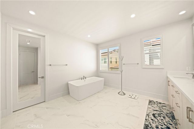 317 Brimwood, Irvine, CA 92618
