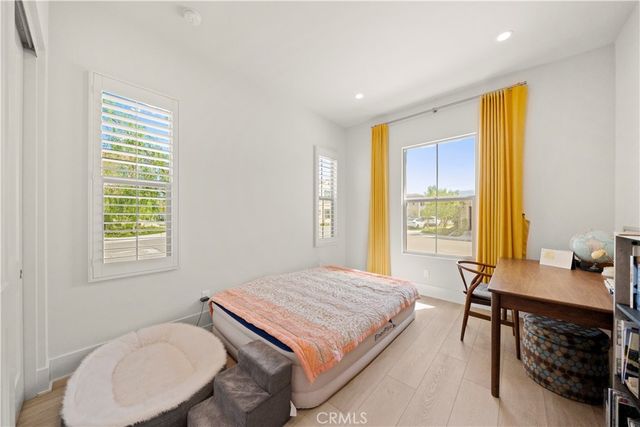 317 Brimwood, Irvine, CA 92618