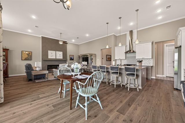 5208 Allen Cay Drive, Texas City, TX 77590