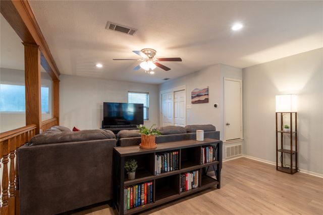 12206 Wightman Place, Dallas, TX 75243