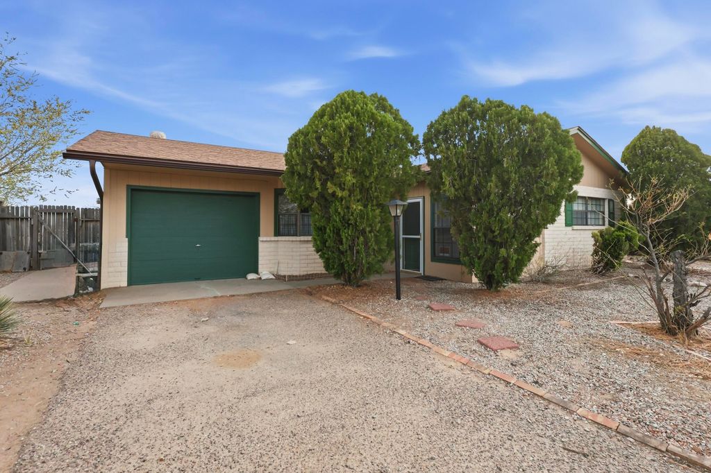 1510 Sandy Lane Court SE, Rio Rancho, NM 87124