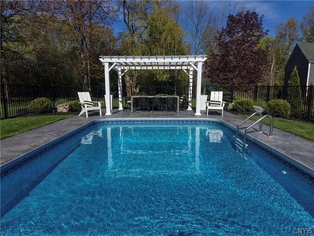 32 East Street, Skaneateles, NY 13152