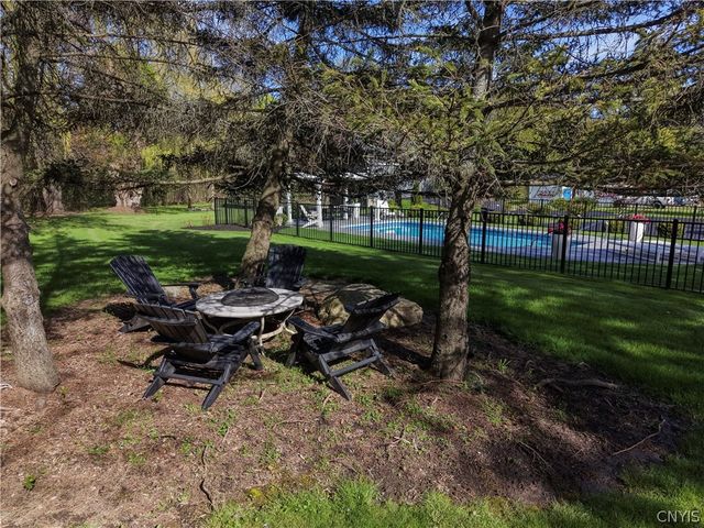 32 East Street, Skaneateles, NY 13152