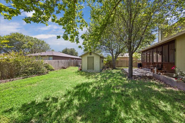 338 Spring Branch LOOP, Kyle, TX 78640
