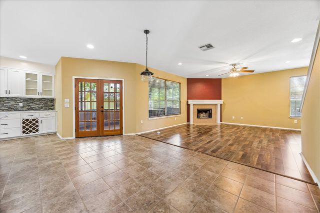 338 Spring Branch LOOP, Kyle, TX 78640
