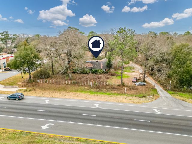 5736 N Hwy 85, Crestview, FL 32536