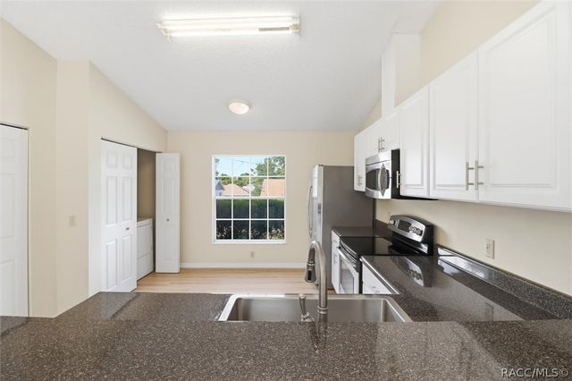 966 W Starjasmine Place, Beverly Hills, FL 34465