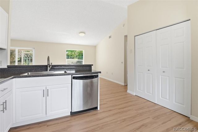 966 W Starjasmine Place, Beverly Hills, FL 34465