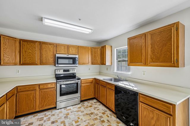 2558 AMBLING CIR, Crofton, MD 21114