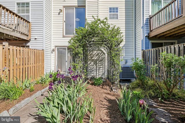 2558 AMBLING CIR, Crofton, MD 21114