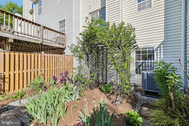 2558 AMBLING CIR, Crofton, MD 21114