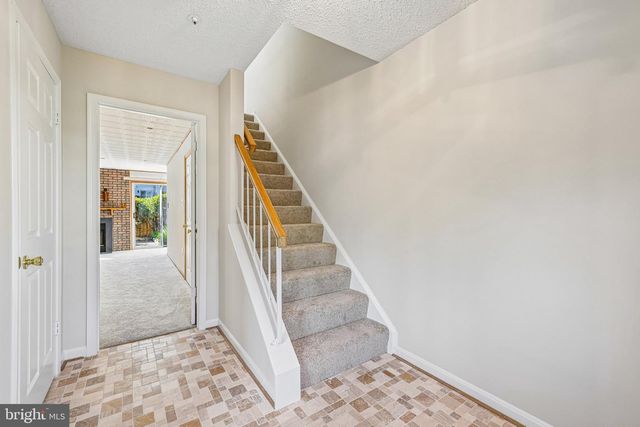 2558 AMBLING CIR, Crofton, MD 21114