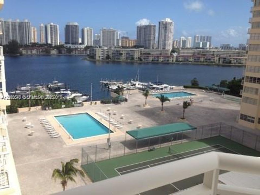 18051 Biscayne Boulevard 803, Aventura, FL 33161