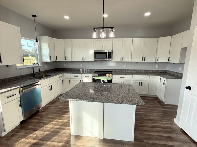 119 County Road 1725, Mt Pleasant, TX 75455