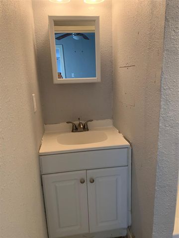 3116 Avenue L 1, Galveston, TX 77550