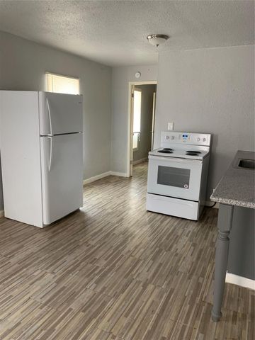 3116 Avenue L 1, Galveston, TX 77550