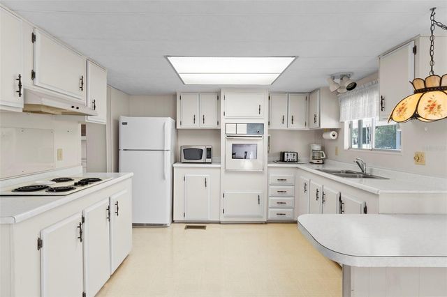 7156 FAIRLANE AVENUE, Brooksville, FL 34613