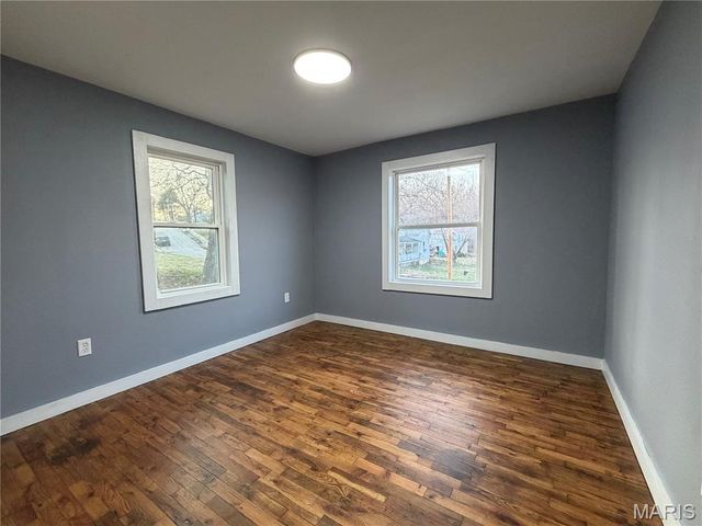 208 E High Street, Steelville, MO 65565