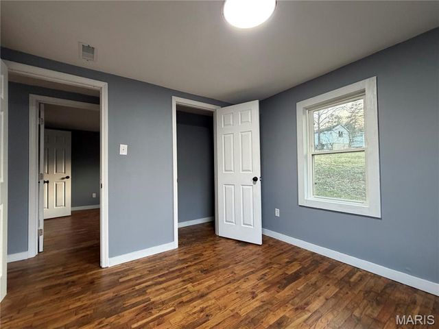 208 E High Street, Steelville, MO 65565