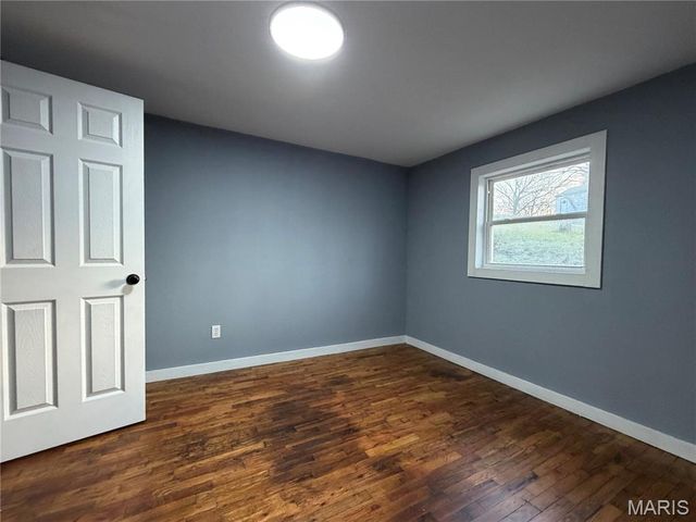 208 E High Street, Steelville, MO 65565