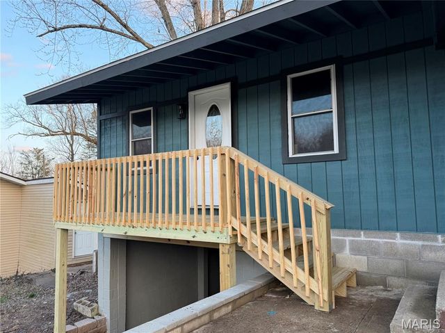 208 E High Street, Steelville, MO 65565