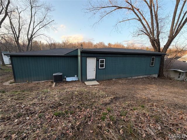 208 E High Street, Steelville, MO 65565