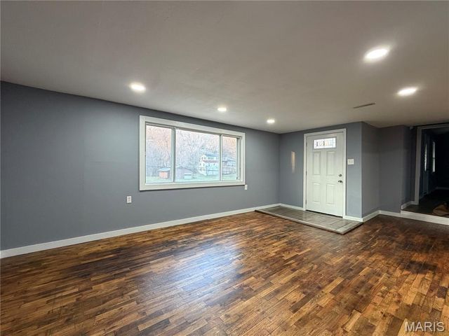 208 E High Street, Steelville, MO 65565