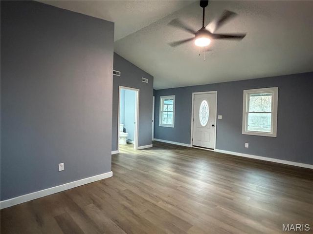 208 E High Street, Steelville, MO 65565