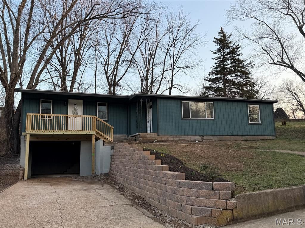 208 E High Street, Steelville, MO 65565