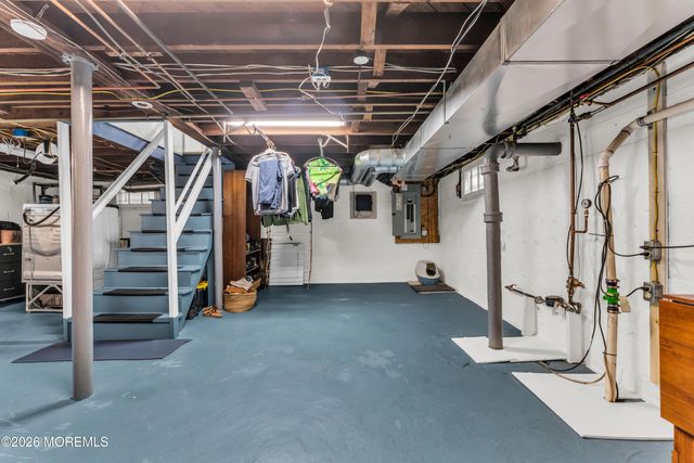 71 Claire Avenue, Woodbridge, NJ 07095