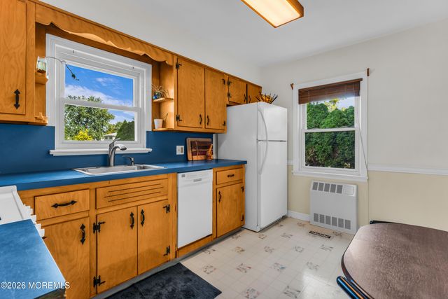 71 Claire Avenue, Woodbridge, NJ 07095