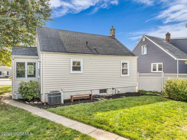 71 Claire Avenue, Woodbridge, NJ 07095