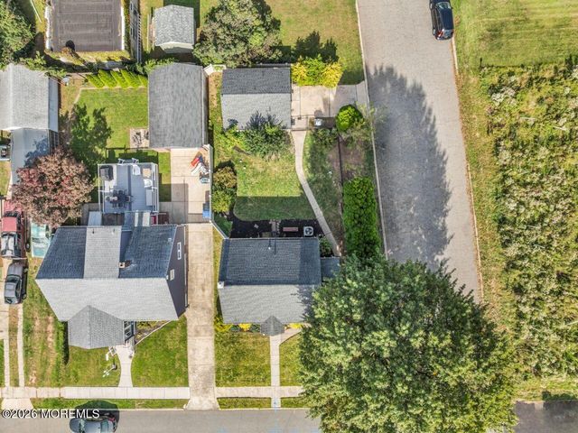71 Claire Avenue, Woodbridge, NJ 07095