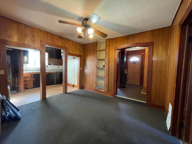 205 West Hamilton Avenue, Ava, MO 65608