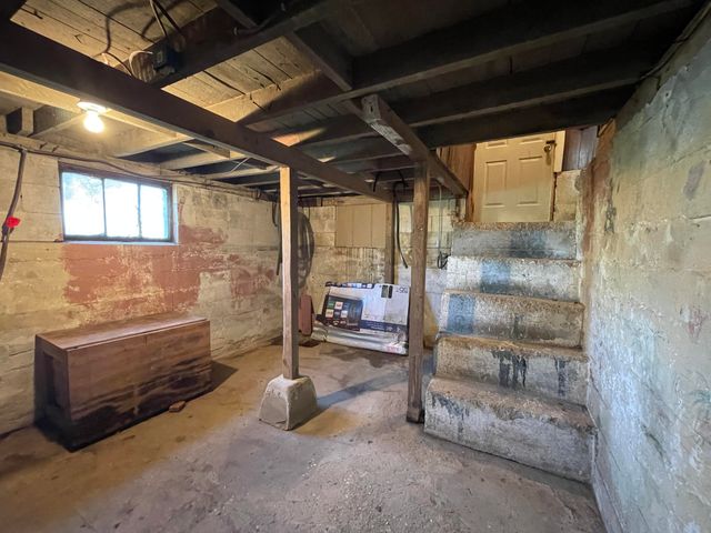205 West Hamilton Avenue, Ava, MO 65608