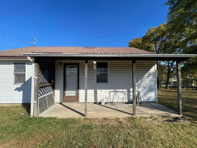 205 West Hamilton Avenue, Ava, MO 65608