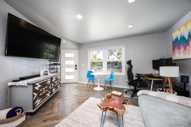 5011 E Mountain View Dr, San Diego, CA 92116