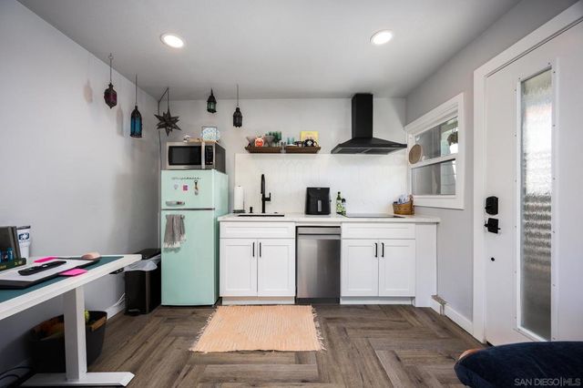 5011 E Mountain View Dr, San Diego, CA 92116