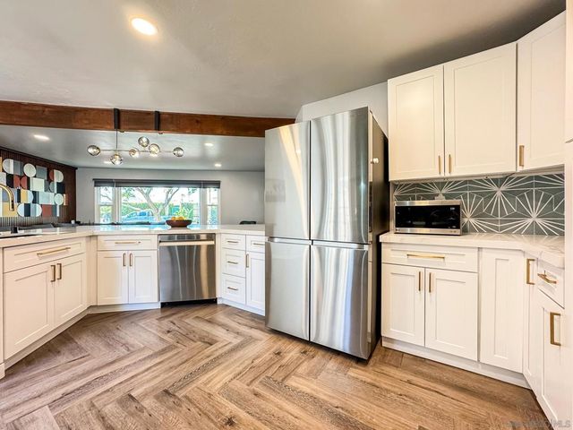 5011 E Mountain View Dr, San Diego, CA 92116