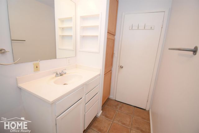 505 Wild Oak Lane, Perry, MI 48872